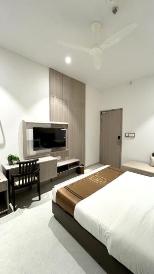 hotel unicorn althan surat