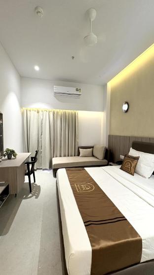 hotel unicorn althan surat