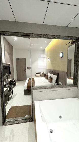 hotel unicorn althan surat