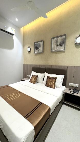 hotel unicorn althan surat
