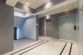 Home2 Residency Mumbai Airport,,4 star