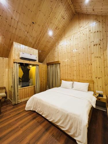 bundela woods cottage and restaurant