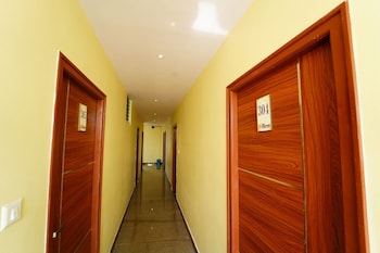 hotel chakrie residency new