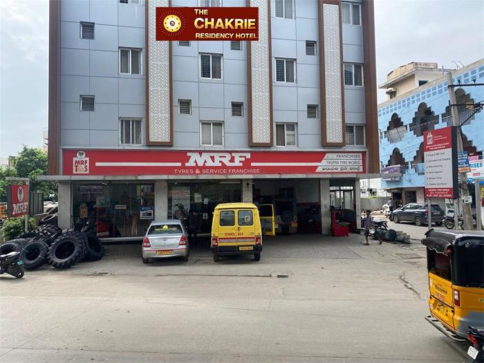 hotel chakrie residency new