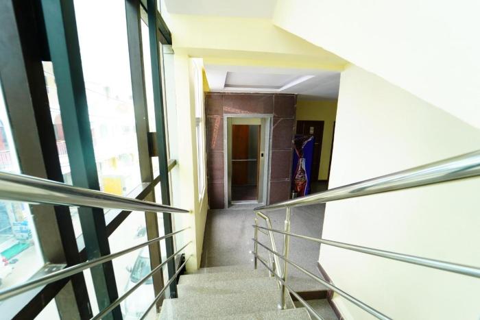 hotel chakrie residency new