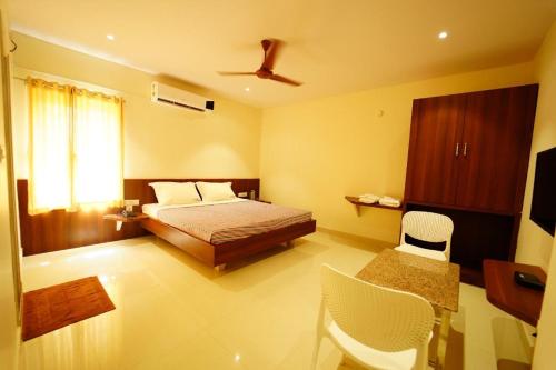hotel chakrie residency new