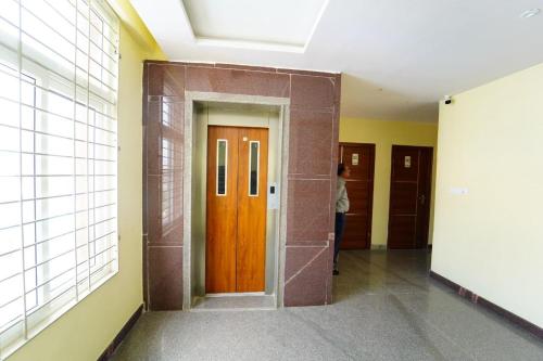 hotel chakrie residency new