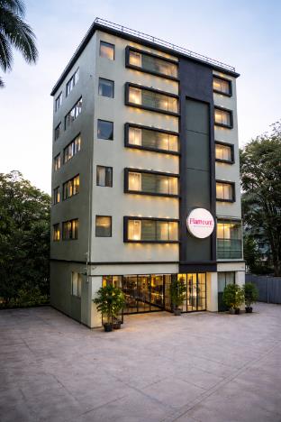 hotel flamount hitech city