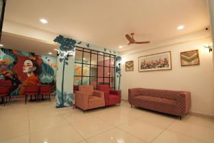 hotel flamount hitech city