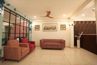 hotel flamount hitech city