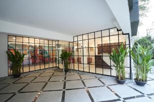 hotel flamount hitech city