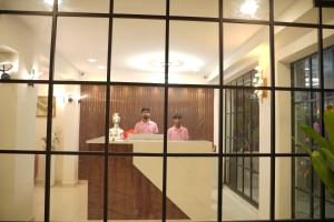 hotel flamount hitech city