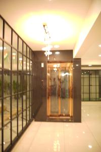 hotel flamount hitech city