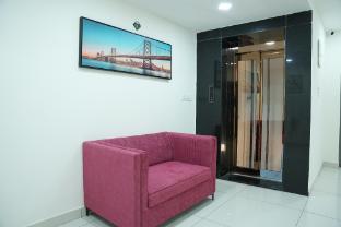 hotel flamount hitech city