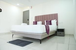 hotel flamount hitech city