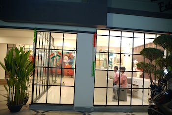 hotel flamount hitech city