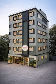 hotel flamount hitech city