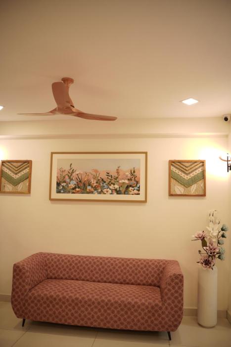 hotel flamount hitech city