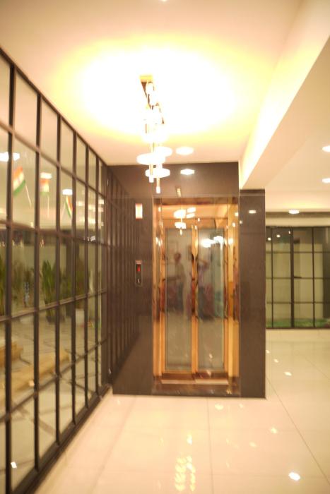 hotel flamount hitech city