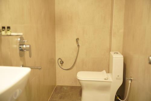 hotel flamount hitech city