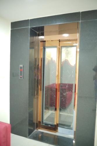 hotel flamount hitech city