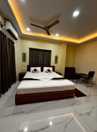 hotel pushparaj puri