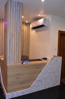 Hotel Pushparaj Puri,,2 star