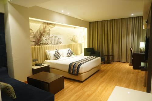 hoxton hotels and resorts