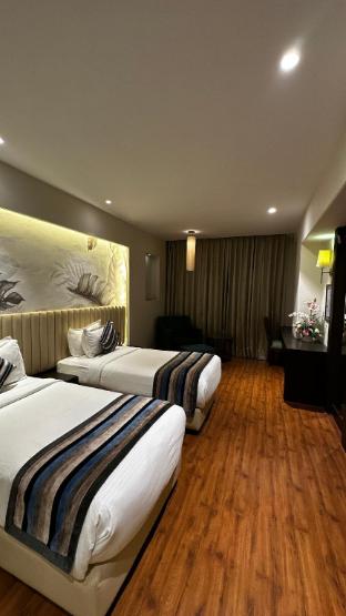 hoxton hotels and resorts