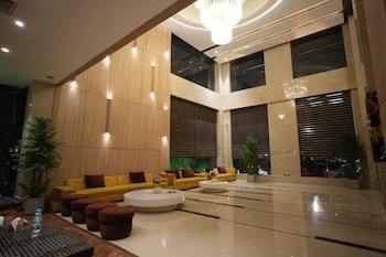 hoxton hotels and resorts