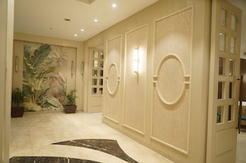 hoxton hotels and resorts