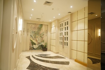 hoxton hotels and resorts
