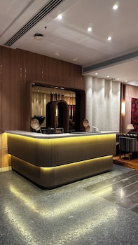 Hoxton Hotels & Resorts,,3 star