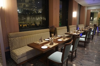 hoxton hotels and resorts
