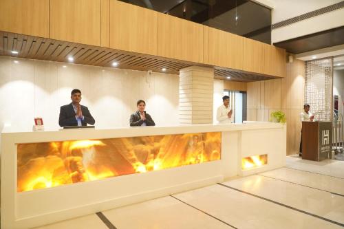 hoxton hotels and resorts