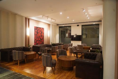 hoxton hotels and resorts
