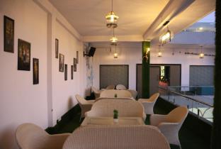 hotel lakeview resort and restro indor