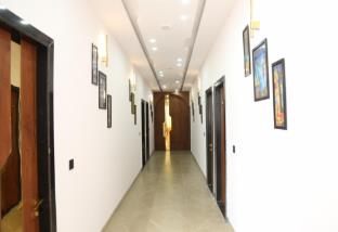 hotel lakeview resort and restro indor
