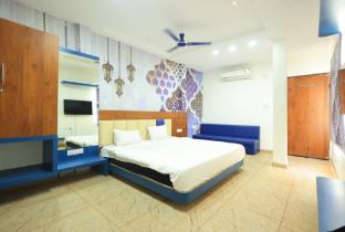 hotel lakeview resort and restro indor
