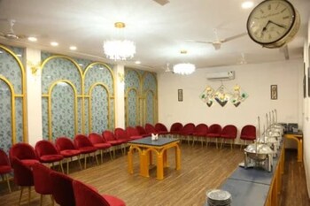 hotel lakeview resort and restro indor