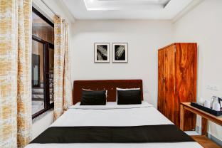 hotel o kardameshwar mahadev temple varanasi formerly pheonix rooms