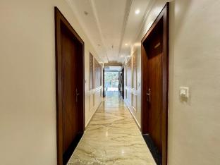 sr palace