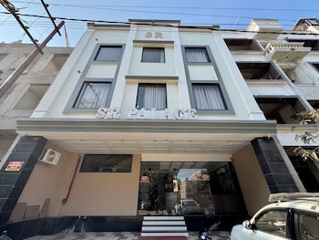 sr palace