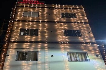 Hotel Orchard,,2 star