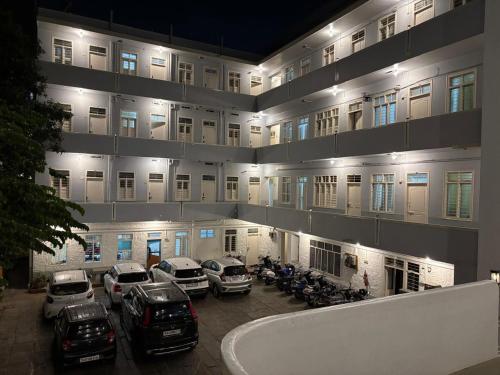 Ganesh Mahal,,0 star