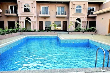 Rn Hotel And Lawn,,2 star