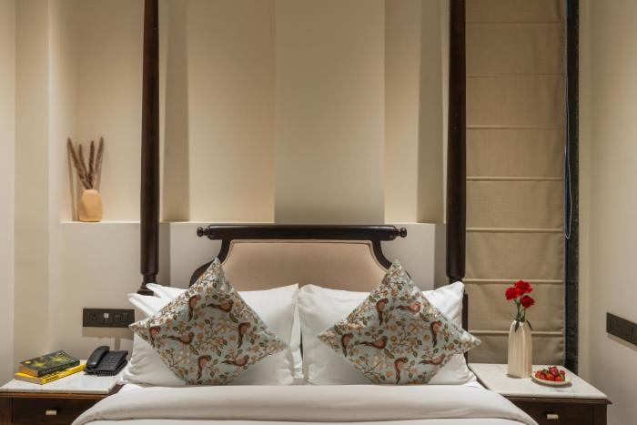 luxuria varanasi by moustache