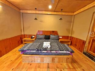 brow dipper house by humming woods
