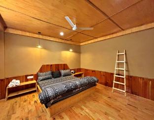 brow dipper house by humming woods