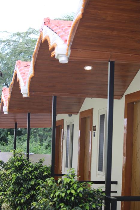 lk resorts